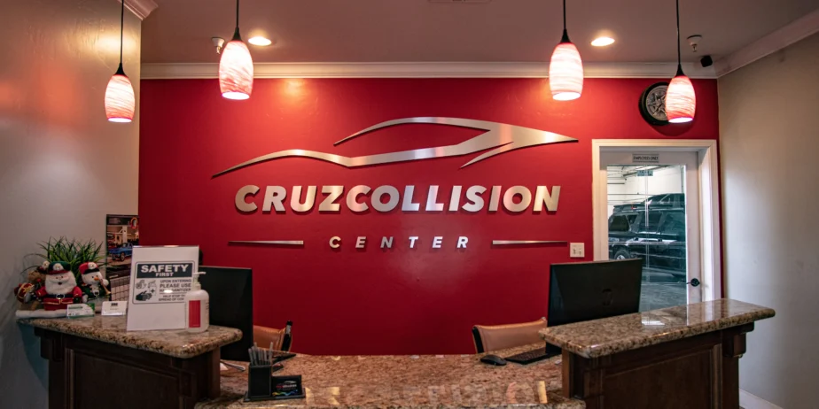 Cruz Collision Center